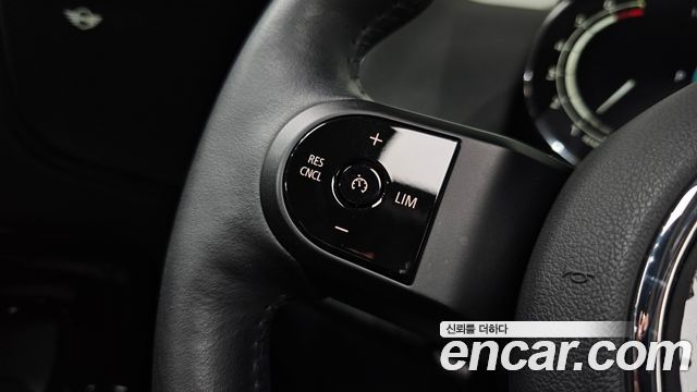 MINI Cooper Countryman Classic Plus Launch Pack 2nd Gen 2023 — фото 19