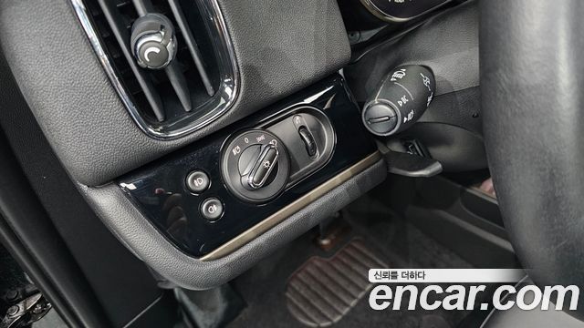 MINI Cooper Countryman Classic Plus Launch Pack 2nd Gen 2023 — фото 21