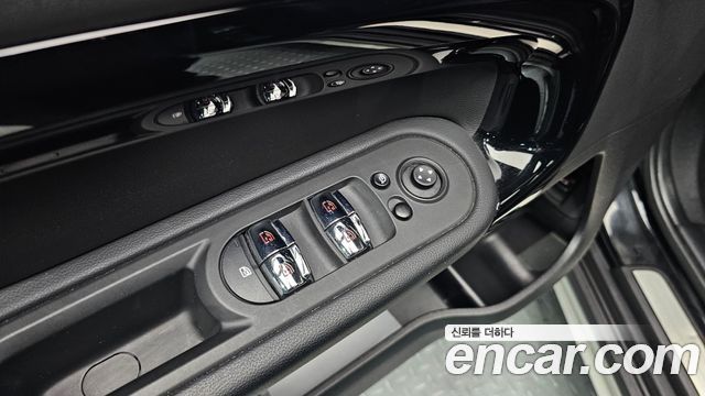 MINI Cooper Countryman Classic Plus Launch Pack 2nd Gen 2023 — фото 23