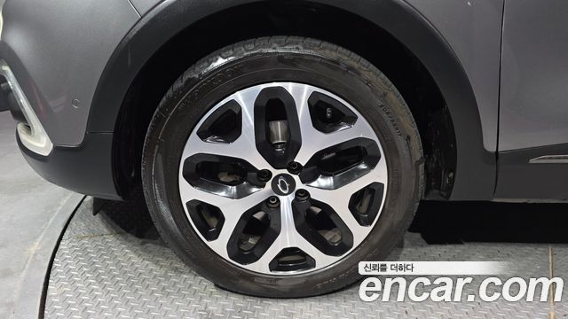 Renault Korea QM3 RE 2019 — фото 5