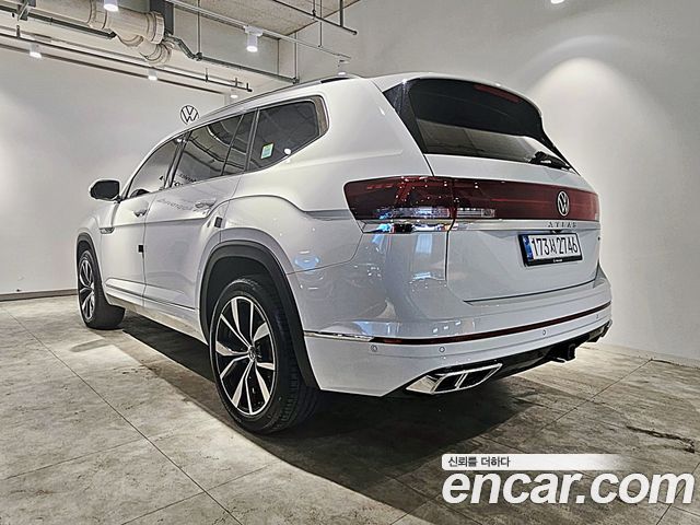 Volkswagen Atlas 2.0 TSI R-LINE 7-Seater 2025 — фото 2