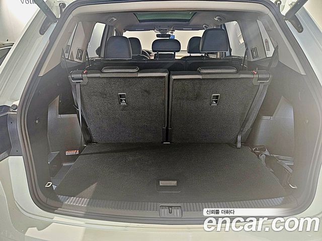 Volkswagen Atlas 2.0 TSI R-LINE 7-Seater 2025 — фото 16