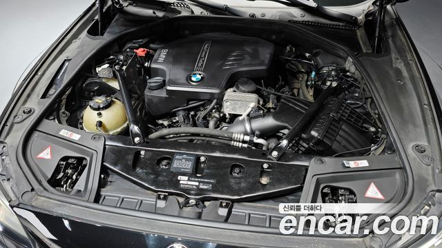 BMW 5 Series (F10) 528i 2015 — фото 6