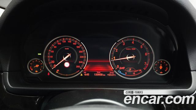 BMW 5 Series (F10) 528i 2015 — фото 8