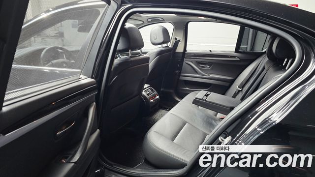 BMW 5 Series (F10) 528i 2015 — фото 11