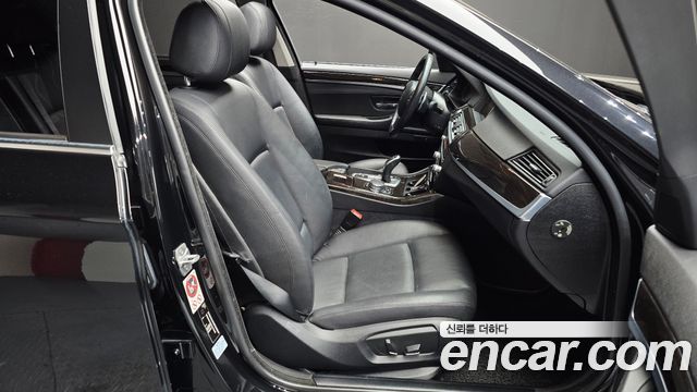 BMW 5 Series (F10) 528i 2015 — фото 12