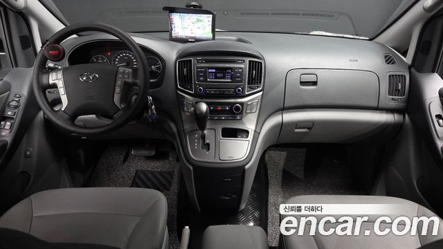 Hyundai Grand Starex Van 5-Seater Modern 2021 — фото 7