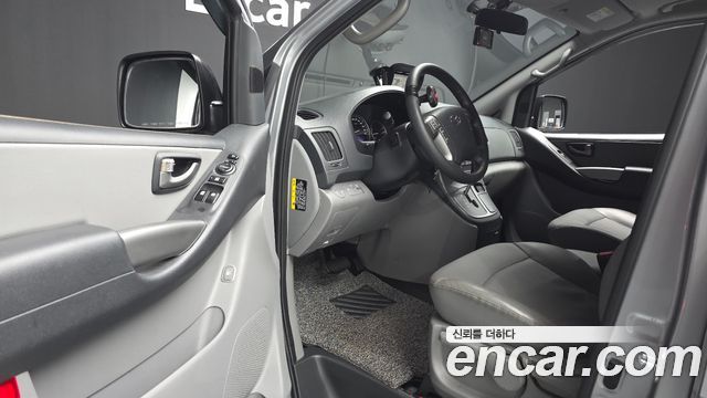 Hyundai Grand Starex Van 5-Seater Modern 2021 — фото 10