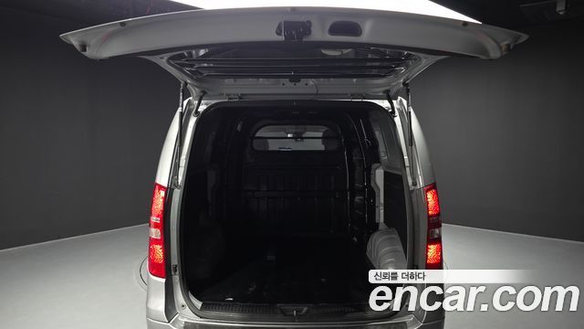 Hyundai Grand Starex Van 5-Seater Modern 2021 — фото 20