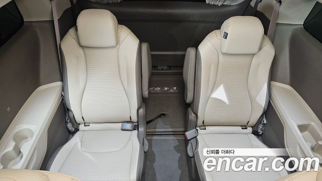 Kia Carnival (IV) Diesel 9-Seater Hi-Limousine Signature 2022 — фото 12