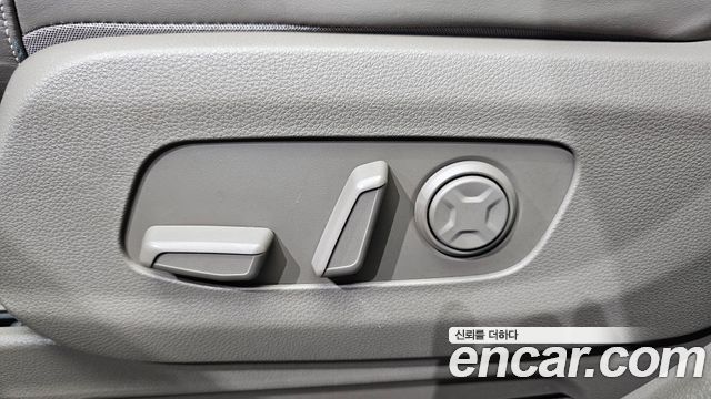 Kia Carnival (IV) Diesel 9-Seater Hi-Limousine Signature 2022 — фото 32