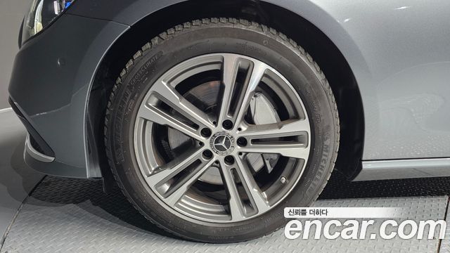 Mercedes-Benz E-Class (W213) E350 4MATIC Avantgarde 2022 — фото 5
