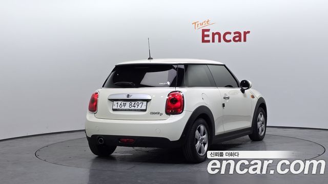 MINI Cooper D Standard 3rd 2015 — фото 2