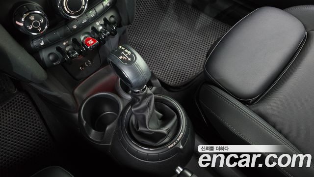 MINI Cooper D Standard 3rd 2015 — фото 9