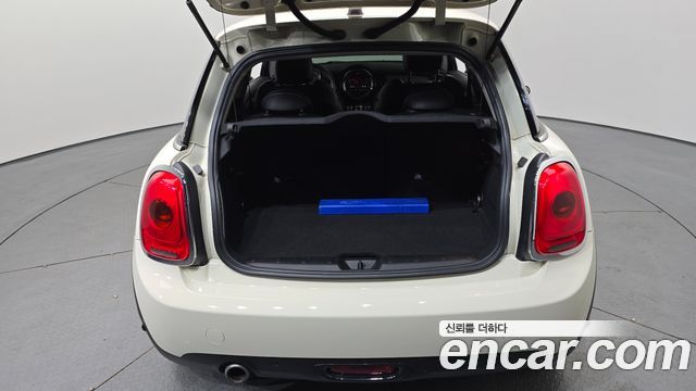 MINI Cooper D Standard 3rd 2015 — фото 16