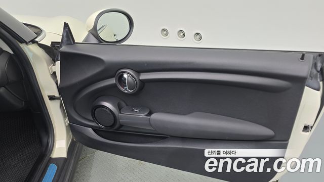 MINI Cooper D Standard 3rd 2015 — фото 19