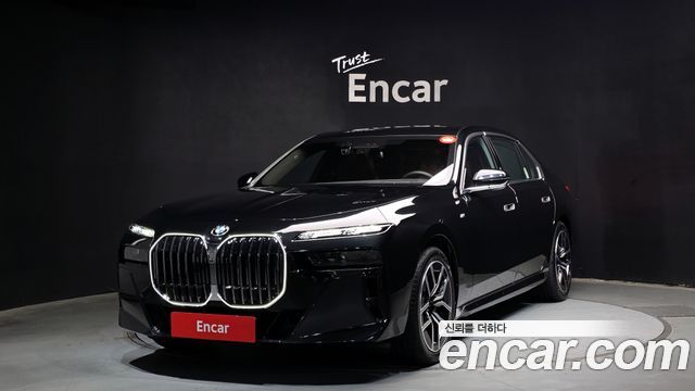 BMW 7 Series (G70) 740i xDrive M Sport 2025 — фото 1