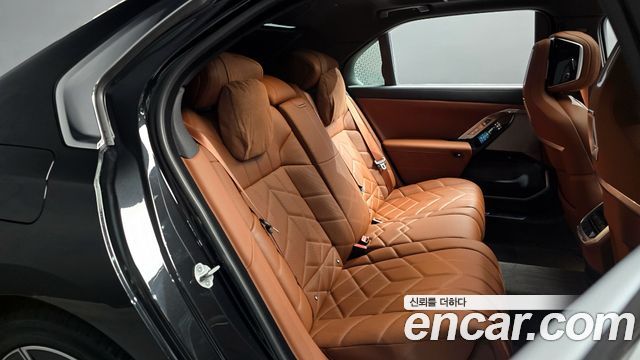 BMW 7 Series (G70) 740i xDrive M Sport 2025 — фото 11