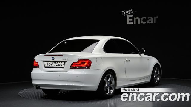 BMW 1 Series (E82) 120d Coupe 2011 — фото 2