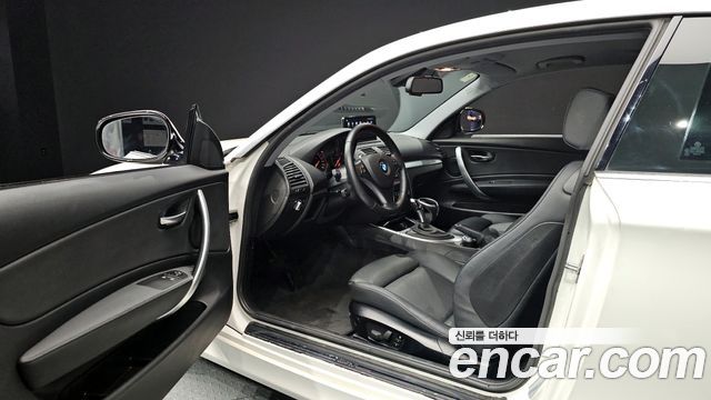 BMW 1 Series (E82) 120d Coupe 2011 — фото 10