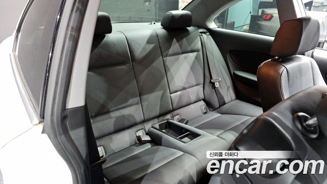 BMW 1 Series (E82) 120d Coupe 2011 — фото 11