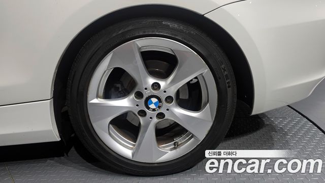 BMW 1 Series (E82) 120d Coupe 2011 — фото 21
