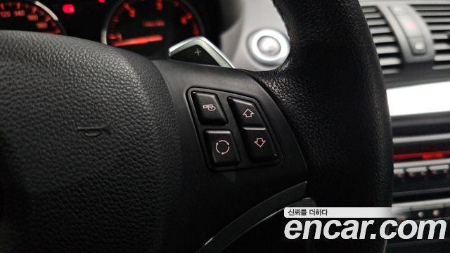 BMW 1 Series (E82) 120d Coupe 2011 — фото 32