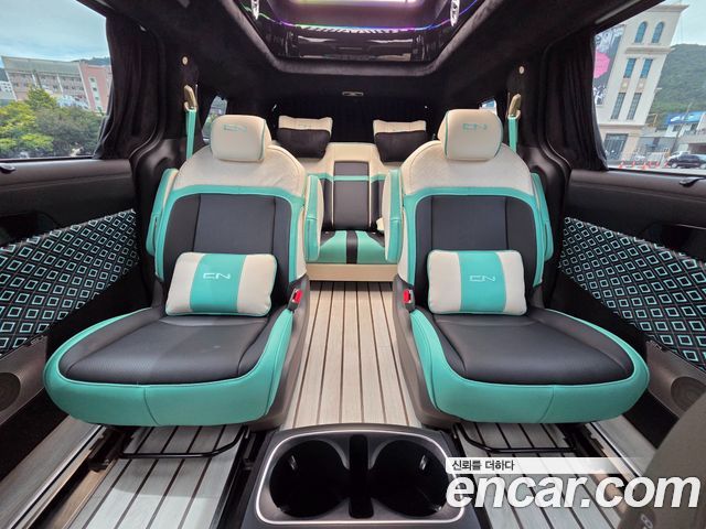 Kia Carnival (IV) Gasoline 9-Seater Hi Limousine (7-seater Limousine(Special vehicle) 2025 — фото 16