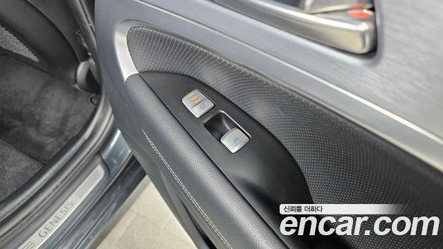 Genesis G70 2.0T AWD Supreme 2018 — фото 19