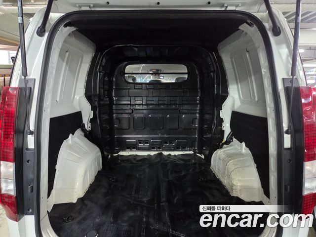 Hyundai Staria Cargo 5-Seater Smart 2023 — фото 19