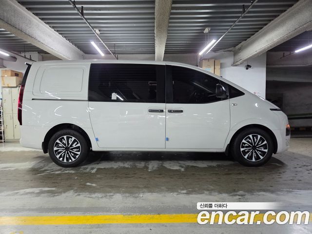 Hyundai Staria Cargo 5-Seater Smart 2023 — фото 23
