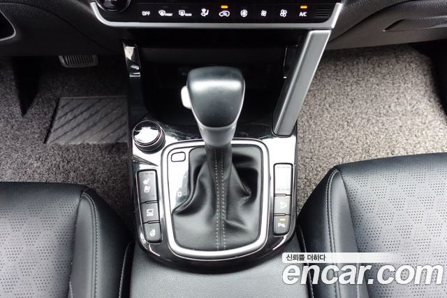 Kia Seltos Gasoline 1.6 Turbo 2WD Prestige 2021 — фото 17