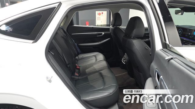 Hyundai Sonata The Edge (DN8) 1.6 Turbo Exclusive 2024 — фото 12