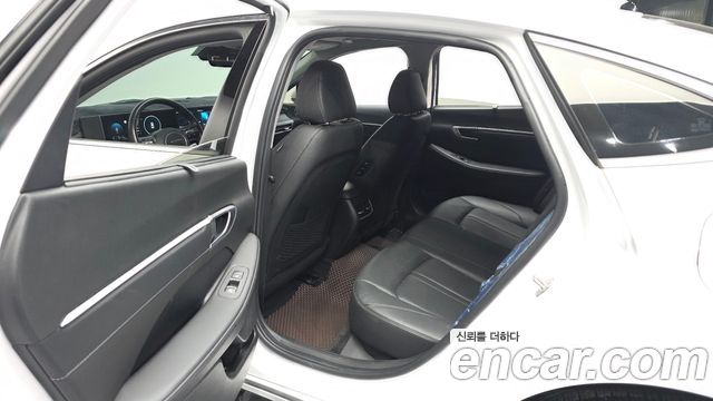 Hyundai Sonata The Edge (DN8) 1.6 Turbo Exclusive 2024 — фото 26