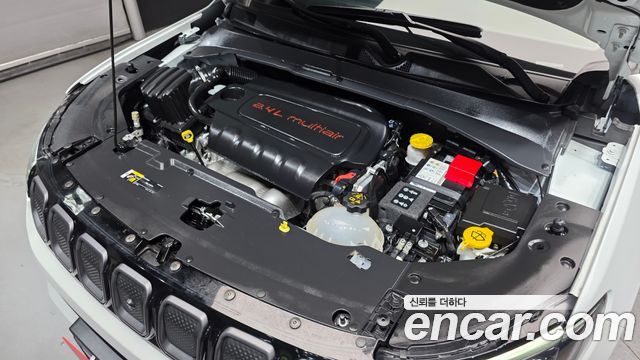 Jeep Compass (II) S 2.4 AWD 2022 — фото 6