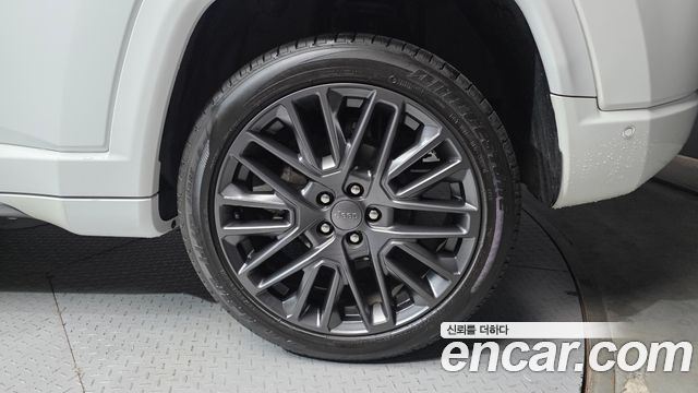 Jeep Compass (II) S 2.4 AWD 2022 — фото 21