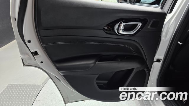 Jeep Compass (II) S 2.4 AWD 2022 — фото 25