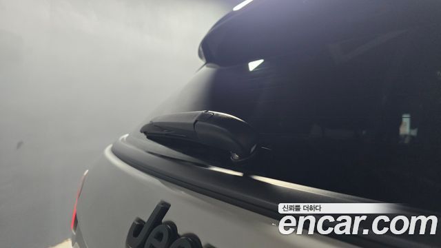 Jeep Compass (II) S 2.4 AWD 2022 — фото 30