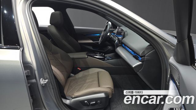 BMW 5 Series (G60) 523d M Sport 2026 — фото 12