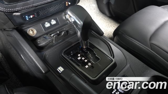 KG Mobility (SsangYong) Rexton Sports Khan Diesel 2.2 4WD Prestige 2023 — фото 9