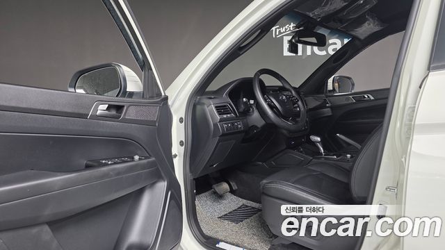 KG Mobility (SsangYong) Rexton Sports Khan Diesel 2.2 4WD Prestige 2023 — фото 11