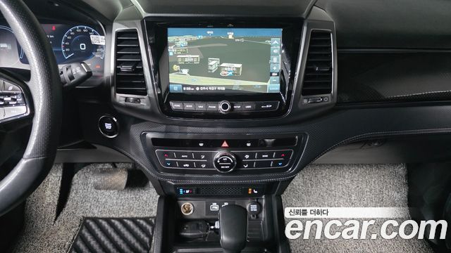 KG Mobility (SsangYong) Rexton Sports Khan Diesel 2.2 4WD Prestige 2023 — фото 13