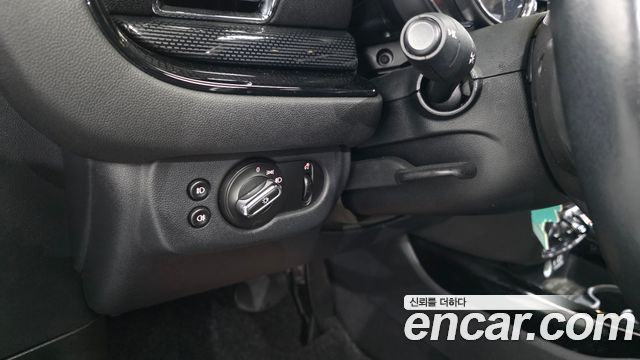 MINI Cooper D Clubman Standard 2nd 2016 — фото 15