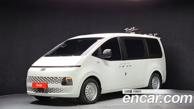 Hyundai Staria Tourer 11-Seater Smart 2024 — фото 1