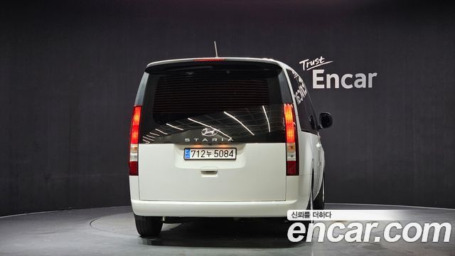 Hyundai Staria Tourer 11-Seater Smart 2024 — фото 4