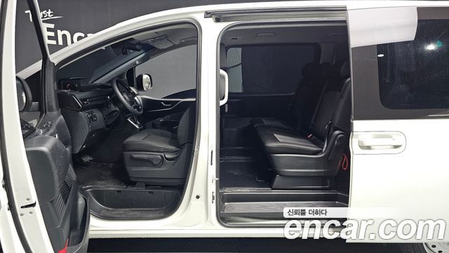 Hyundai Staria Tourer 11-Seater Smart 2024 — фото 10