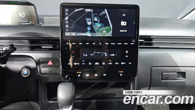 Hyundai Staria Tourer 11-Seater Smart 2024 — фото 14