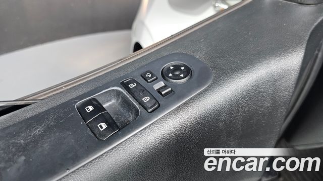 Hyundai Staria Tourer 11-Seater Smart 2024 — фото 19