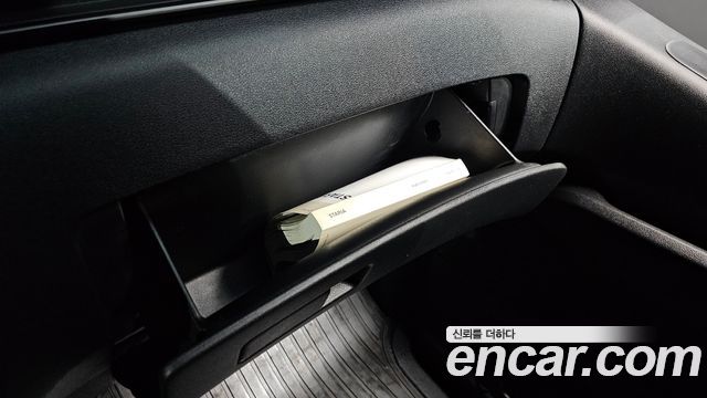 Hyundai Staria Tourer 11-Seater Smart 2024 — фото 27