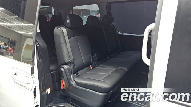 Hyundai Staria Tourer 11-Seater Smart 2024 — фото 29